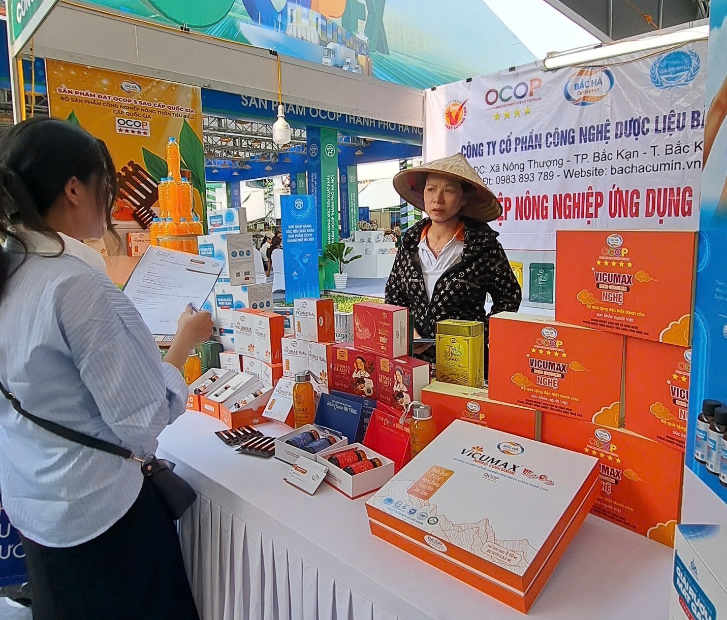 National Specialty Platform Supports Vietnamese Products to Reach the World at OCOPEX 2025