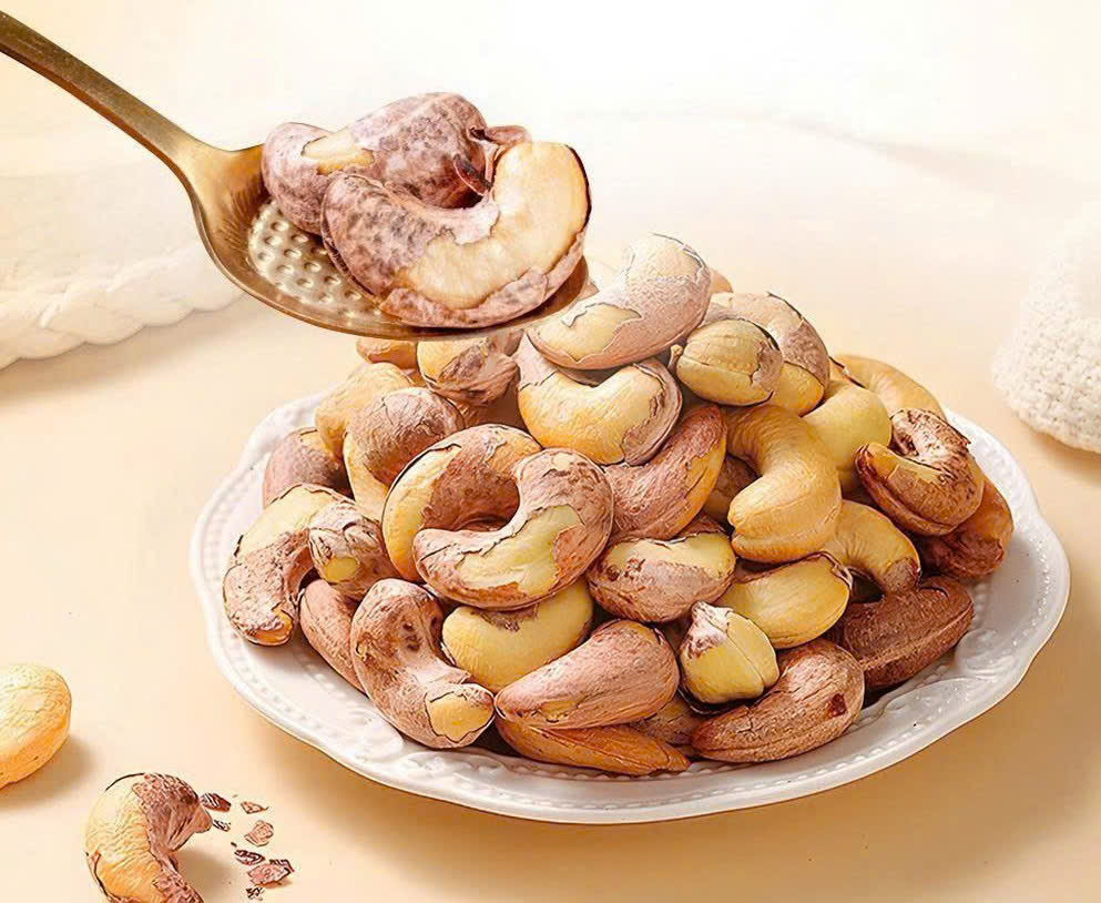 Export order of 2 containers of cashew nuts to Japan